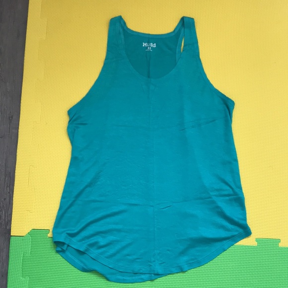 Bundle of 5 tank tops - Picture 3 of 7